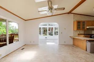 60865 Raintree Dr, Bend, OR 97701 - Photo 9