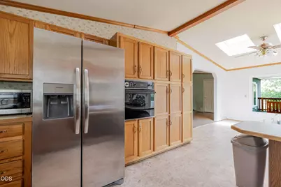 60865 Raintree Drive, Bend, OR 97701 - Photo 13