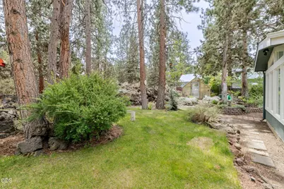 60865 Raintree Drive, Bend, OR 97701 - Photo 29