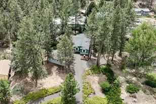 60865 Raintree Dr, Bend, OR 97701 - Photo 3