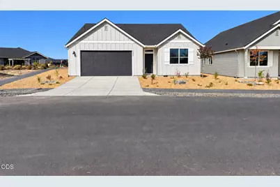 2505 NW 23rd Loop South, Redmond, OR 97756 - Photo 1