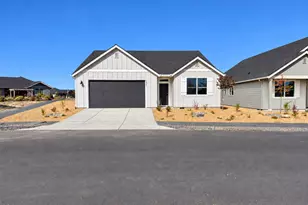 2505 NW 23rd Lp S, Redmond, OR 97756 - Photo 1