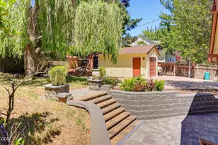 307 N Main St, Ashland, OR 97520 - Photo 53
