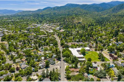 307 N Main Street, Ashland, OR 97520 - Photo 71