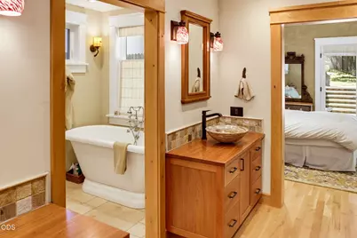 307 N Main Street, Ashland, OR 97520 - Photo 47