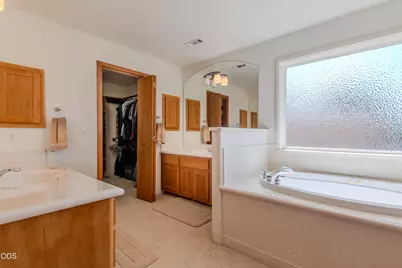 3733 Sherwood Park Drive, Medford, OR 97504 - Photo 19