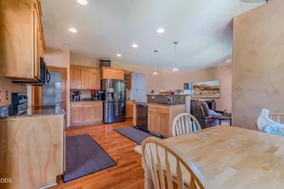3733 Sherwood Park Drive, Medford, OR 97504 - Photo 13