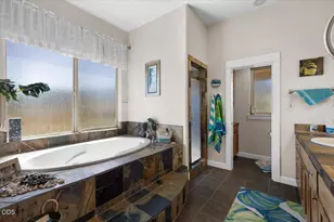 899 Old Stage Rd, Medford, OR 97502 - Photo 23
