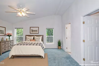 208 NW Creekside Drive, Grants Pass, OR 97526 - Photo 11