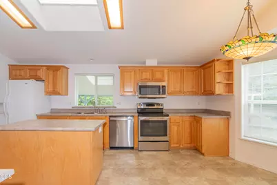 208 NW Creekside Drive, Grants Pass, OR 97526 - Photo 11