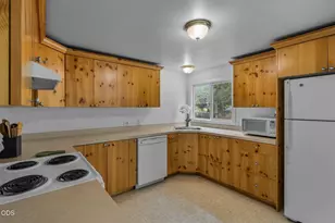 61057 Chuckanut Dr, Bend, OR 97702 - Photo 9