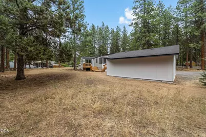 61057 Chuckanut Drive, Bend, OR 97702 - Photo 33