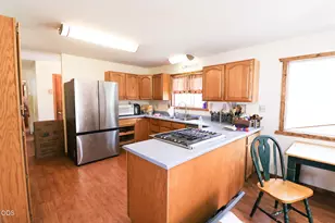 16010 Clover Creek Rd, Klamath Falls, OR 97601 - Photo 7