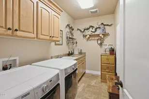 212 Isabella Ln, Grants Pass, OR 97526 - Photo 19