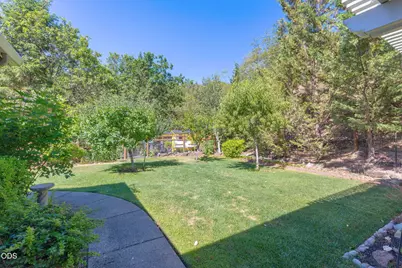 212 Isabella Lane, Grants Pass, OR 97526 - Photo 9
