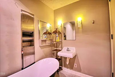 1025 Court Street, Medford, OR 97501 - Photo 63
