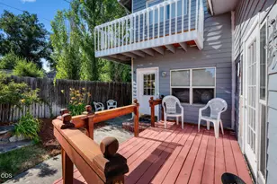 248 SE 10th St, Madras, OR 97741 - Photo 11