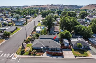 248 SE 10th St, Madras, OR 97741 - Photo 49