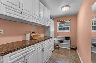248 SE 10th St, Madras, OR 97741 - Photo 33