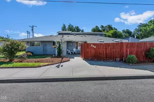 248 SE 10th St, Madras, OR 97741 - Photo 5