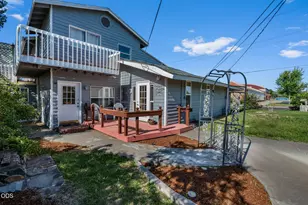248 SE 10th St, Madras, OR 97741 - Photo 15
