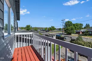 248 SE 10th St, Madras, OR 97741 - Photo 39