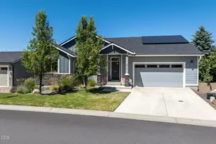2318 SW Valleyview Dr, Redmond, OR 97756 - Photo 43