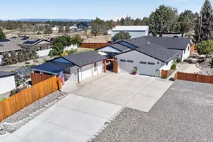 4627 SW Yew Ave, Redmond, OR 97756 - Photo 45