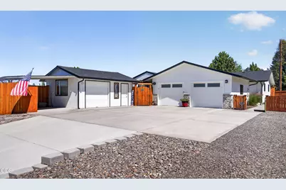 4627 SW Yew Avenue, Redmond, OR 97756 - Photo 13