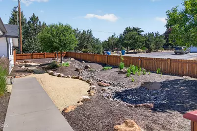 4627 SW Yew Avenue, Redmond, OR 97756 - Photo 15