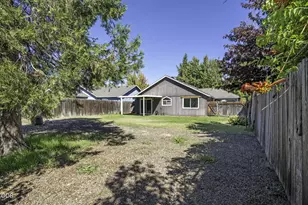1923 Prune St, Medford, OR 97501 - Photo 11