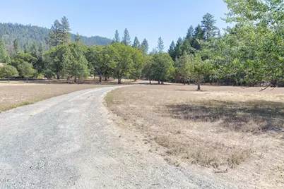 543 Serenity Lane, Grants Pass, OR 97526 - Photo 47