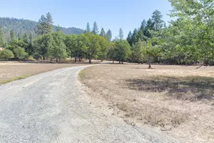 543 Serenity Ln, Grants Pass, OR 97526 - Photo 47