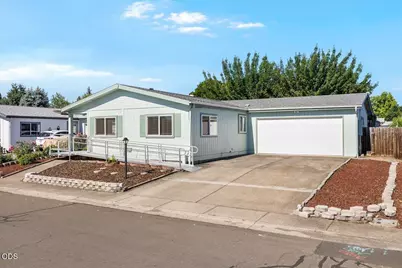 555 Freeman Road #234, Central Point, OR 97502 - Photo 3