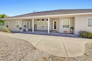 3409 Creek View Dr, Medford, OR 97504 - Photo 27