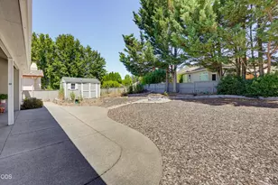 3409 Creek View Dr, Medford, OR 97504 - Photo 29