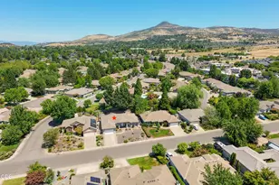 3409 Creek View Dr, Medford, OR 97504 - Photo 43