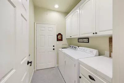 3409 Creek View Drive, Medford, OR 97504 - Photo 13