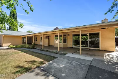 1467 Bluebonnet Avenue, Medford, OR 97504 - Photo 29