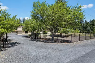 19572 Apache Road, Bend, OR 97702 - Photo 3