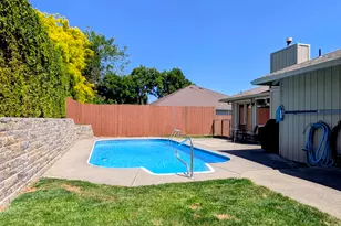 2749 Brookside Dr, Medford, OR 97504 - Photo 25