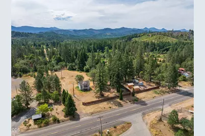 33105 Redwood Highway, O'Brien, OR 97534 - Photo 13