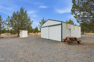 13005 SW Airstrip Ln, Culver, OR 97734 - Photo 5