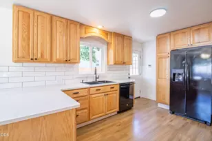 1224 SW Oak St, Grants Pass, OR 97526 - Photo 7