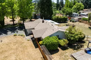 155 Westwood Dr, Grants Pass, OR 97527 - Photo 41