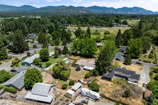 155 Westwood Dr, Grants Pass, OR 97527 - Photo 45