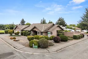1449 Ben Aire Cir, Grants Pass, OR 97527 - Photo 31