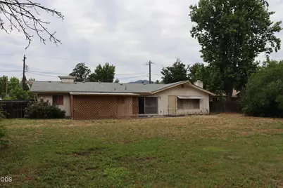 711 SW Rogue River Avenue, Grants Pass, OR 97526 - Photo 5