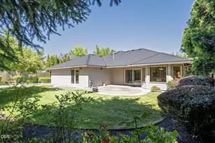 2868 Wilkshire Dr, Medford, OR 97504 - Photo 21