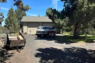 23348 Chisholm Trail, Bend, OR 97702 - Photo 7